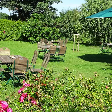 Guest house Wirtshaus Neuenkirchen Neuenkirchen auf Rugen